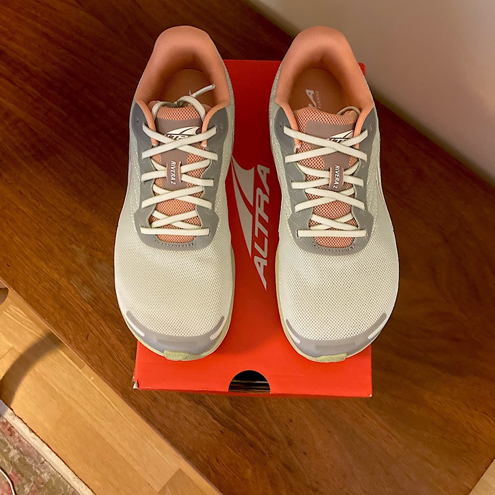 Brand New/Never Worn (NIB) Altra Rivera 2 running shoes!